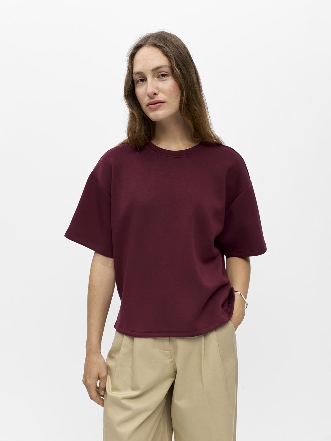model_shot-front